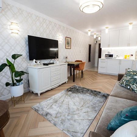 Apartament Zielona Ochota Varşovia Exterior foto